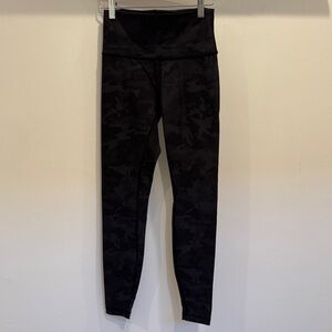 Lululemon Dark Camo Ankle Length Leggings